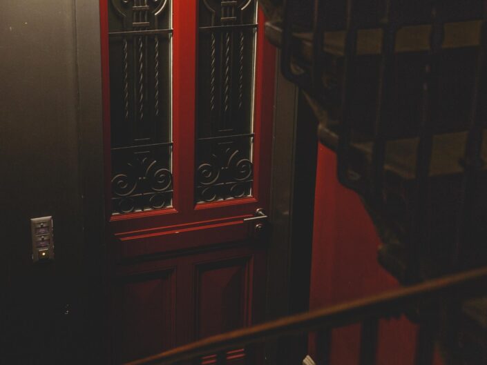 porte intérieur immeuble lausanne